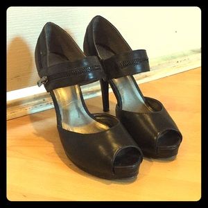 Nine &a CO black patent heels
